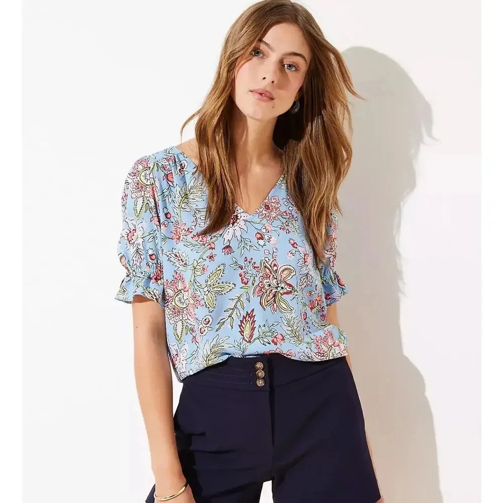 LOFT Women’s XS‎ Blue Multi Garden V-Neck Puff Sleeve Top